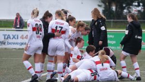 Die Frauen des VfB krönen sich durch ihren Last-Minute Sieg gegen den TSV Neckarau zum Herbstmeister. Foto: Baumann