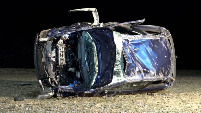 Autofahrer stirbt noch an der Unfallstelle