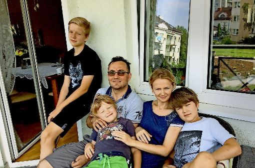at von der Finanzkrise   kaum etwas gespürt: Familie  Rafal und Aleksandra mit den Söhnen (von links) Maciek, Piotr und Bartosz Foto: Jens Mattern