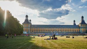 Das Hauptgebäude der Bonner Universität. Foto: dpa/Volker Lannert