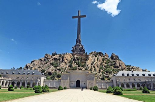 Im spanischen Tal der Gefallenen steht die monumentale Kirche, in der das Grabmal des Diktators Franco liegt. Foto: dpa