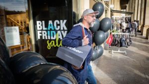 Auch in Stuttgart beteiligten sich die Kaufhäuser am Black Friday. Foto: Lichtgut/Achim Zweygarth