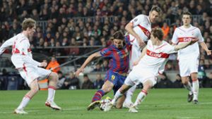 Jede Menge zu tun: Der VfB traf im Achtelfinale der Champions League Anfang 2010 auf den FC Barcelona mit Superstar Zlatan Ibrahimovic. Foto: Baumann/Hansjürgen Britsch