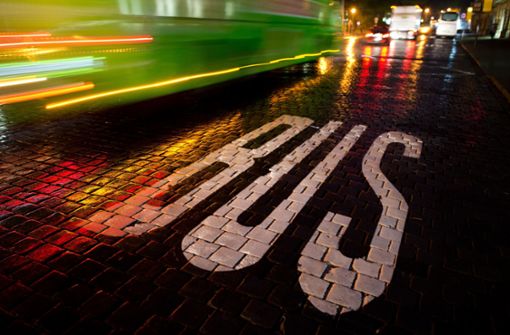 E-Scooter und Fahrgemeinschaften sollen Busspuren nutzen dürfen – ist eine Idee von Verkehrsminister Andreas Scheuer. Foto: dpa