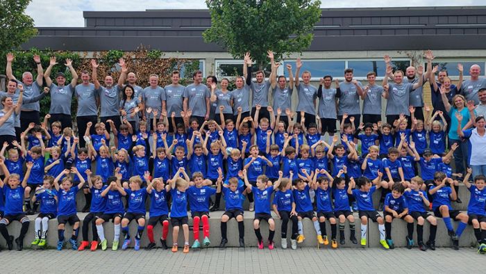 70 begeisterte Kinder beim Fußballcamp