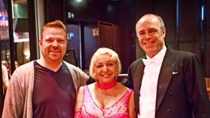 Manon Straché, Peter Kremer    und der Tanzlehrer Jörg Galitz (links) Foto: Lg/Achim Zweygarth