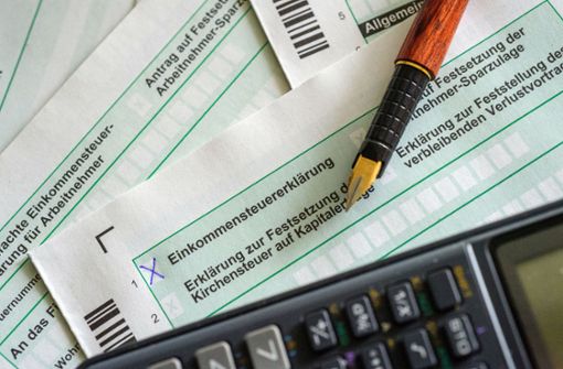 2017 wurden noch zwei von fünf Steuererklärungen auf Papier abgegeben Foto: dpa