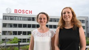 Die beiden Bosch-Führungskräfte Ina  Skultety und Isabell Kormos beweisen: Führung geht auch in Teilzeit und ohne Dauerstress. Foto: dpa/Bernd Weißbrod