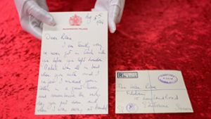„Dear Rowie“ – so beginnt der Brief, den Queen Elizabeth 1964 schrieb. Foto: dpa/Bernd Weißbrod