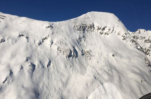 Ein von der Kantonspolizei Wallis zur Verfügung gestelltes Foto zeigt einen Teil des Skigebiets Belalp, in dem  ein Skifahrer bei einem Lawinenunglück starb. Foto:  