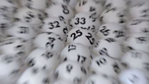 Glück im Unglück für eine Berliner Lottospielerin Foto: dpa/Arne Dedert