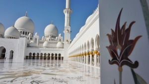 Die Scheich-Zayid-Moschee in Abu Dhabi, der Hauptstadt der Vereinigten Arabischen Emirate. Sie ist die achtgrößte der Welt. Foto: Eva Dähne