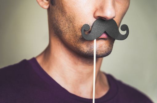 Mit dem Schnauzbart soll Aufmerksamkeit auf Themen der Männergesundheit gelenkt werden. Foto: Shutterstock/Morocko