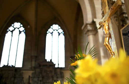 An Ostern gedenken Christen dem Tod und der Auferstehung Jesu. Foto: dpa/Ronny Hartmann