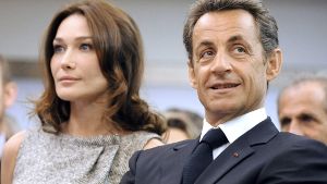 Nicht vom Geheimdienst, aber von einem engen Mitarbeiter sind die Gespräche des ehemaligen französischen Präsidenten Sarkozy und seiner Gattin Carla mitgeschnitten worden. Foto: dpa