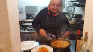 Loretta Petti bereitet drei mal wöchentlich einen Mittagstisch an. Foto: Kathrin Wesely