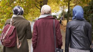 Drei Muslimas, drei Styles: Für viele Gläubige ist der Hijab auch ein modisches Statement. Foto: PantherMedia / /Monkeybusiness Images
