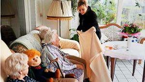 Pflege-WG für Demenzkranke: Wohngemeinschaften könnten auch für spezielle Seniorengruppen eingerichtet werde. Foto: dpa/Christian Charisius