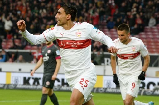 Mohammed Abdellaoue trifft für den VfB gegen Mainz Foto: dpa