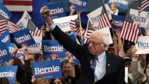 Siegreich bei den Vorwahlen in New Hampshire: Bernie Sanders Foto: AFP/TIMOTHY A. CLARY