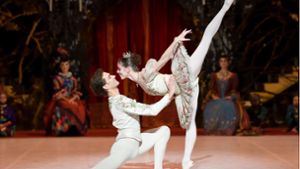 Elisa Badenes und Friedemann Vogel in „Dornröschen“ Foto: Stuttgarter Ballett