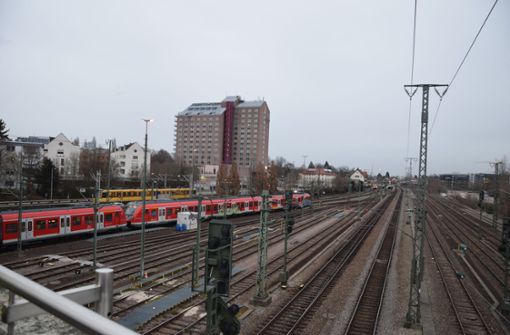 Am Bahnhof Vaihingen sollen auch Regional- und Fernzüge halten.Foto: Alexandra Kratz Foto:  