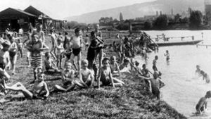 Badevergnügen vor 100 Jahren  im Neckar  in der Nähe des Gaskessels: Was Lesern unseres Stuttgarts-Albums auffällt, ist, wie dünn die Kinder damals waren. Foto: Landesmedienzentrum