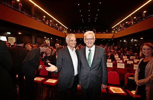 Festlich gestimmt: Winfried Kretschmann (rechts) und Thomas Schadt Foto: factum/Granville