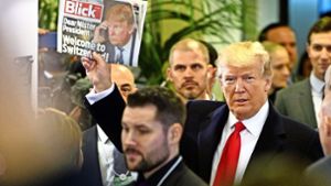 Das Boulevardblatt „Blick“ freut sich, dass US-Präsident  Trump in der Schweiz weilt. Das  ging allerdings nicht allen so. Foto: AP