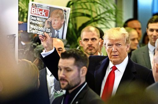 Das Boulevardblatt „Blick“ freut sich, dass US-Präsident  Trump in der Schweiz weilt. Das  ging allerdings nicht allen so. Foto: AP