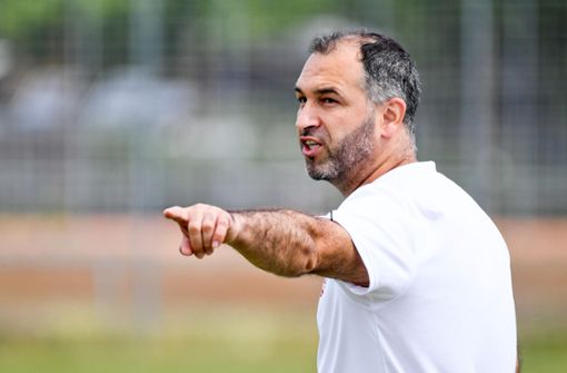 Drita-Trainer Armend Mehmeti gibt die Richtung vor. In welcher Liga er sein Team  in der nächsten Saison coachen wird, steht noch nicht fest. Foto: Archiv/Horst Dömötör