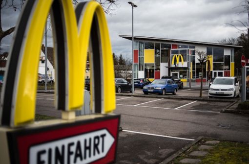 Schauplatz eines Raubüberfalls: die McDonalds-Filiale in der Aldinger Straße in Stuttgart-Mühlhausen. Foto: Lichtgut/Max Kovalenko