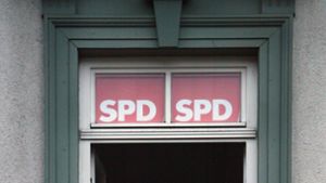 Aktivisten verschafften sich am Freitag unrechtmäßig Zugang zur SPD-Landesgeschäftsstelle am Wilhelmsplatz. (Archivbild) Foto: STZN/Frank Eppler