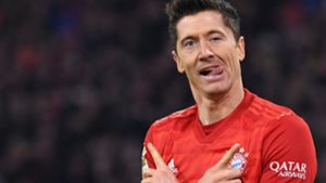 Ballermann auf Ballhöhe: Robert Lewandowski schießt für den FC Bayern gegen Dortmund zwei Tore. Foto: dpa/Sven Hoppe