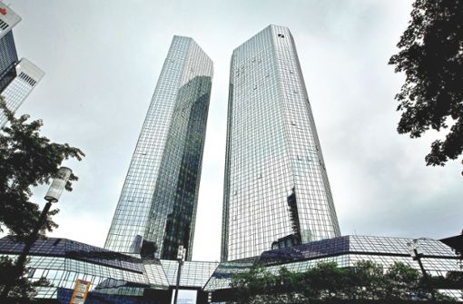 Trotz des Gewinns ist die Deutschen Bank keine problemfreie Zone. Foto: AP, dpa