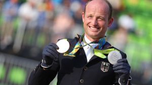 Michael Jung, zweifacher Edelmetallgewinner im Vielseitigkeitsreitern  in Rio, hat gut lachen – dabei hat sich die Zahl der deutschen Olympiamedaillen seit Barcelona 1992 fast halbiert. Foto: dpa