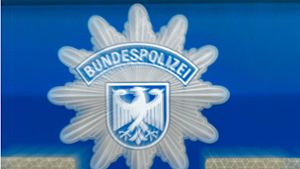Der Gesuchte wurde am Mittwoch von der Bundespolizei in Bad Säckingen gefasst. (Symbolbild) Foto: dpa/Matthias Rietschel
