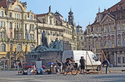 Fahrradfahrer sieht man in Prag eher selten - wenn, dann in voller Montur auf dem Mountainbike.  Foto: Kummer