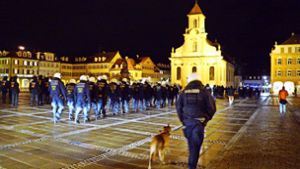 Ludwigsburg wird zum Schauplatz einer Auseinandersetzung zwischen türksichen und kurdischen Jugendbanden. Die Polizei setzt auf massive Präsenz. Foto: dpa
