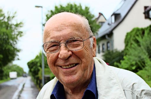 Günther Vallon hat viele Erinnerungen ans Bädle in Stuttgart-Sillenbuch. Foto: Caroline Holowiecki