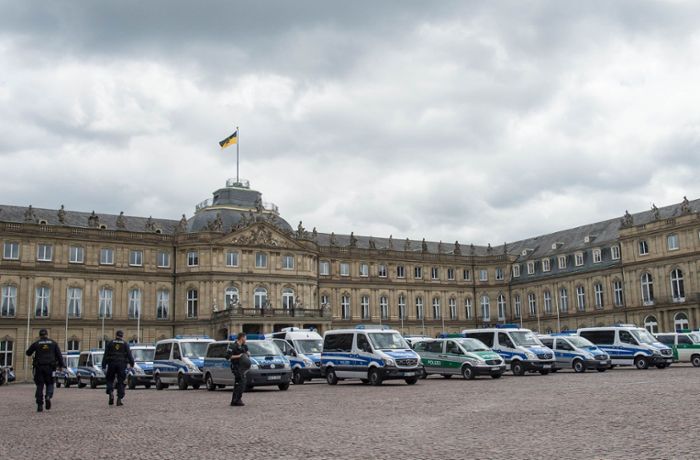 Einsatz am Freitag in Stuttgart-Mitte: Deshalb ist die Polizei verstärkt am Neuen Schloss im Einsatz