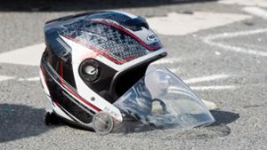 Bei einem Unfall im Kreis Ludwigsburg ist ein Motorradfahrer schwer verletzt worden. Foto: Julian Stratenschulte/dpa