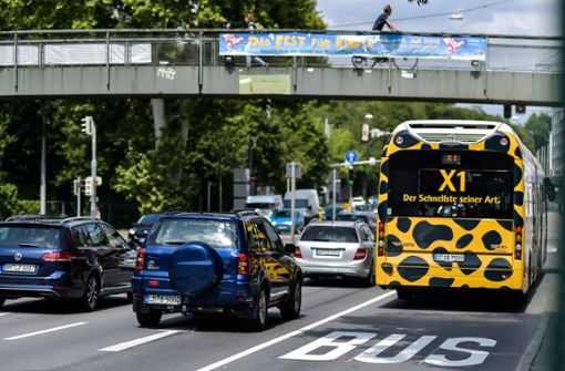 Der X1 will „der schnellste seiner Art“ sein, Kritiker bezeichnen die Schnellbuslinie längst als gescheitert. Foto: Lichtgut/Max Kovalenko/Lichtgut/Max Kovalenko