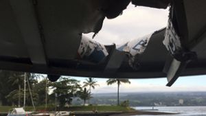 Das Dach des Tourbootes ist schwer beschädigt. Foto: Hawaii Department of Land and Na