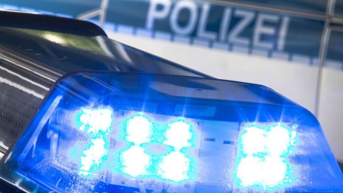 Polizei in Ludwigsburg sucht Zeugen: Unbekannte wollten Geldautomaten aufbrechen