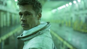 Brad Pitt spielt in „Ad Astra“ den Raumfahrt-Ingenieur Roy McBride, dessen Vater vor 20 Jahren auf einer Mission zum Neptun verschwand. Foto: AP/Francois Duhamel