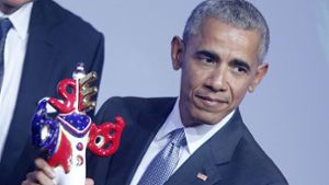 Obama erhält den Deutschen Medienpreis in Baden-Baden. In unserer Bilderstrecke sehen sie, welche Promis bei der Verleihung dabei waren. Foto: AP