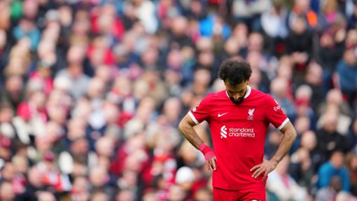 Die Liverpooler um Mohamed Salah kassierten gegen Crystal Palace eine überraschende Heim-Niederlage. Foto: Jon Super/AP/dpa
