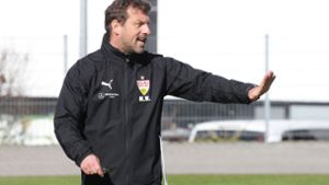 Auch für den Trainer Markus Weinzierl persönlich geht es am Samstag gegen den 1. FC Nürnberg um viel. Foto: Baumann
