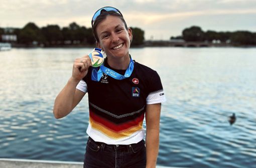 Dekoriert mit Bronze kommt Triathletin Alina Würth von der WM  in Hamburg zurück. Foto:  